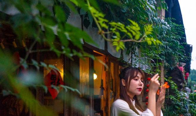 了解有人来农村4元1个收废旧的电磁炉,他们是在靠什么赚钱?,获取明确的问答解答-有人来农村4元1个收废旧的电磁炉,他们是在靠什么赚钱?问答